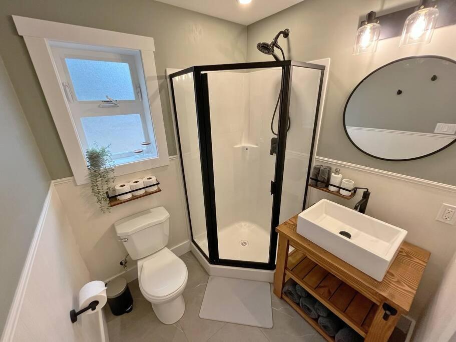 Modern Studio With Soft Tub And Mountain Views - Ratcliffe Guest Suite Дункан Экстерьер фото